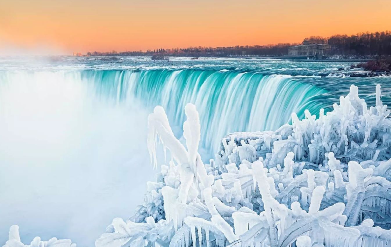 Bevroren Niagarawatervallen